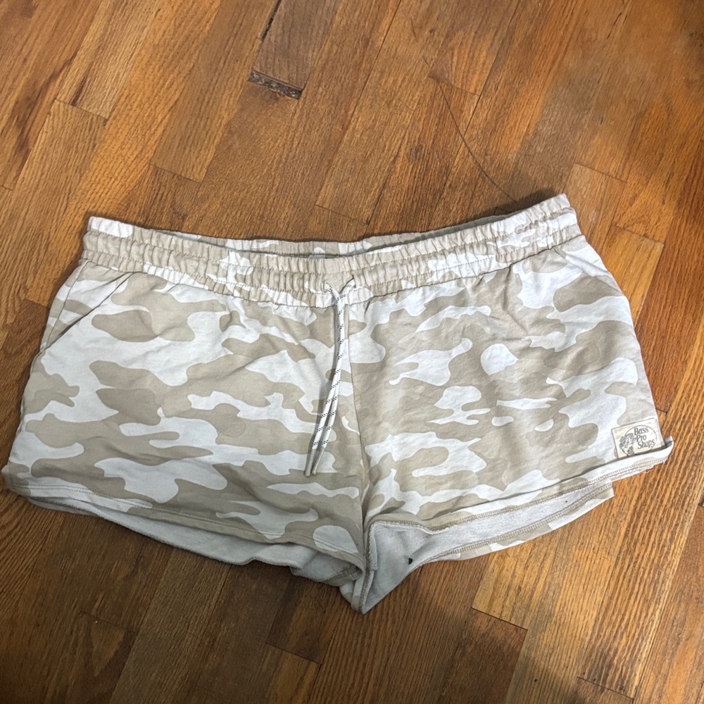 Bass Pro Shops Tan Camouflage Women's Athletic Shorts